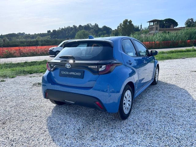 TOYOTA Yaris 1.5h active