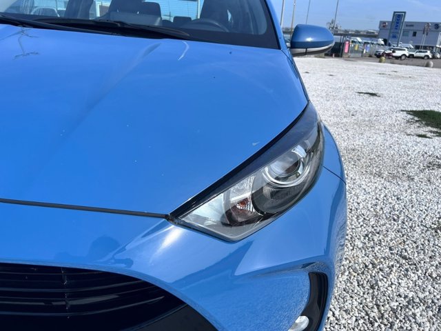 TOYOTA Yaris 1.5h active