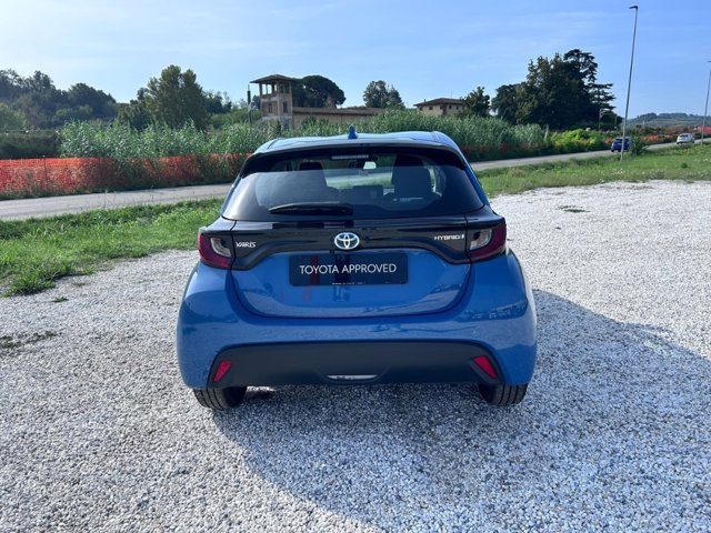 TOYOTA Yaris 1.5h active