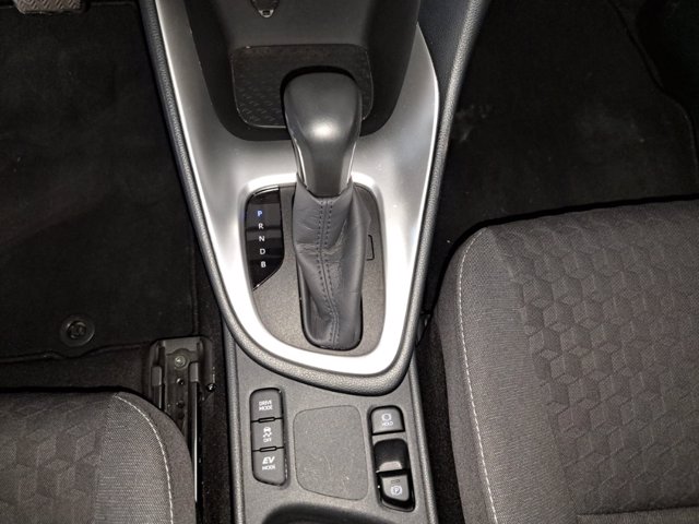 TOYOTA Yaris 1.5h active