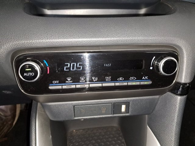 TOYOTA Yaris 1.5h active