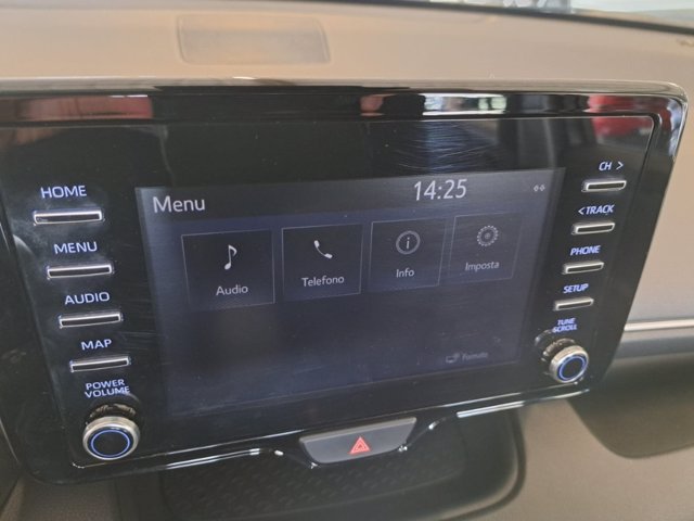 TOYOTA Yaris 1.5h active