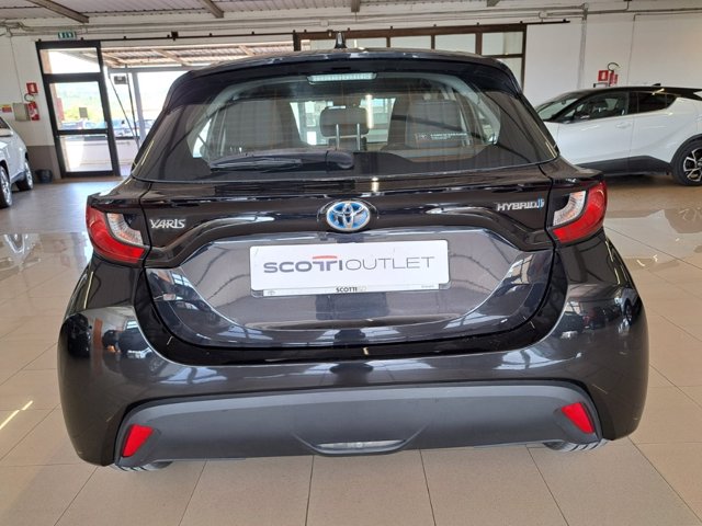 TOYOTA Yaris 1.5h active