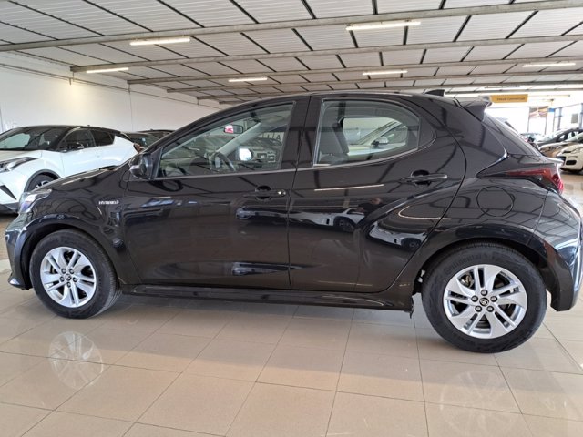 TOYOTA Yaris 1.5h active