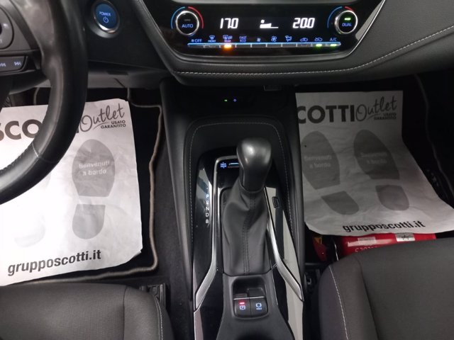 TOYOTA Corolla 1.8h style cvt