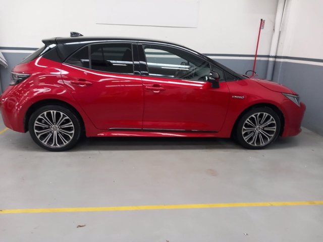 TOYOTA Corolla 1.8h style cvt