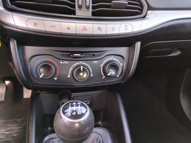 FIAT Tipo 4p 1.4 easy 95cv my19