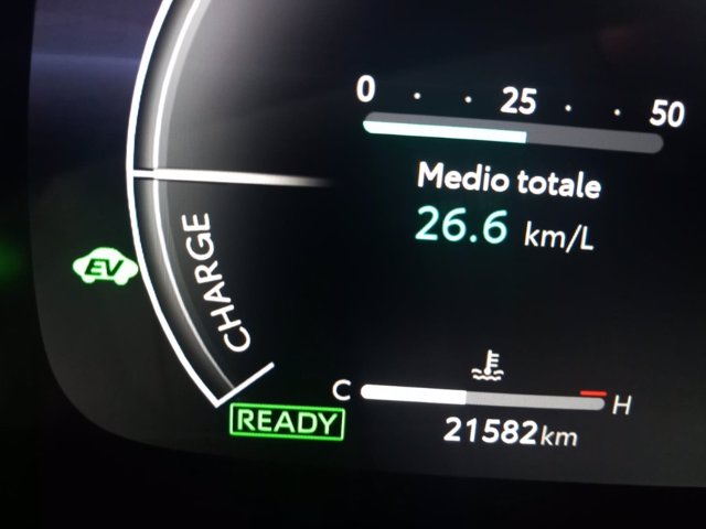 TOYOTA C-HR 1.8 HEV FWD TREND