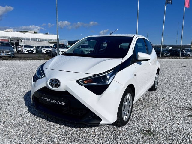 TOYOTA Aygo 5p 1.0 x-play 72cv