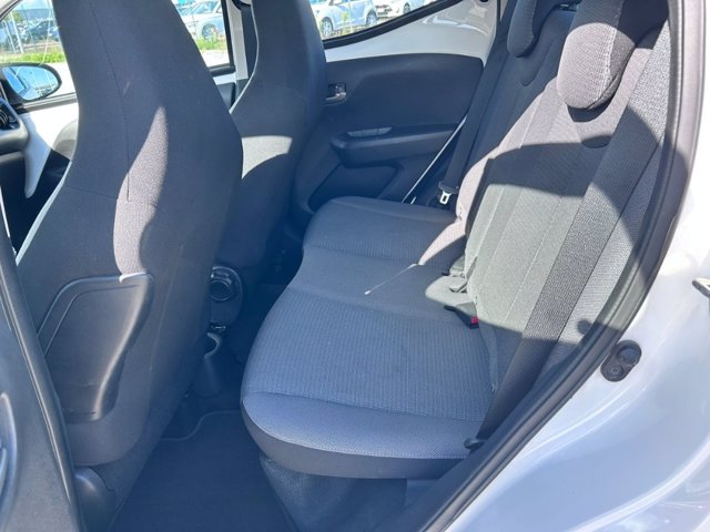 TOYOTA Aygo 5p 1.0 x-play 72cv