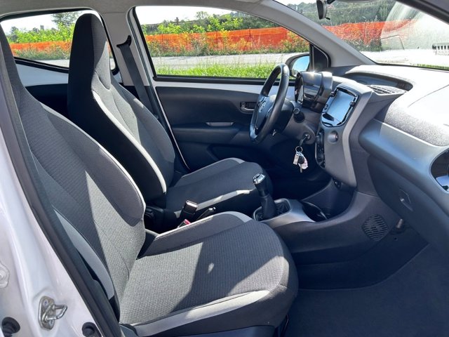 TOYOTA Aygo 5p 1.0 x-play 72cv