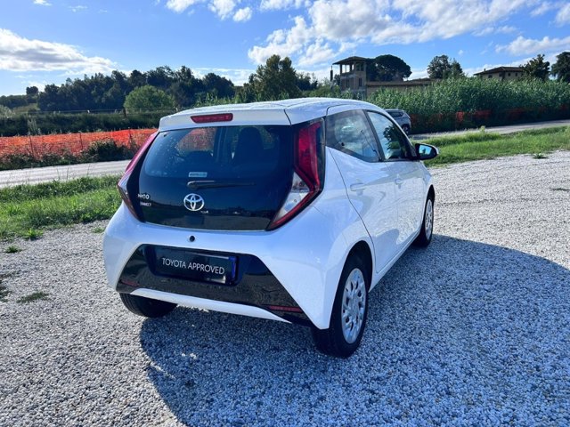 TOYOTA Aygo 5p 1.0 x-play 72cv