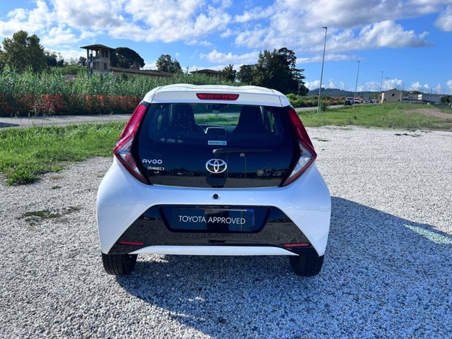 TOYOTA Aygo 5p 1.0 x-play 72cv