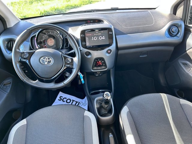 TOYOTA Aygo 5p 1.0 x-play 72cv