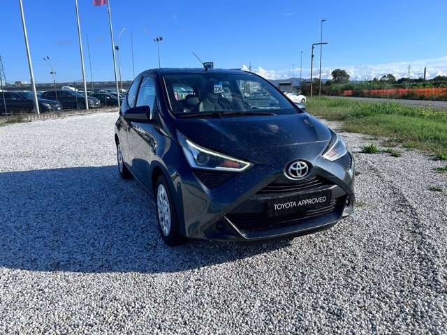 TOYOTA Aygo 5p 1.0 x-play 72cv