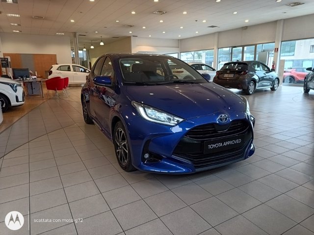 TOYOTA Yaris 1.5h trend