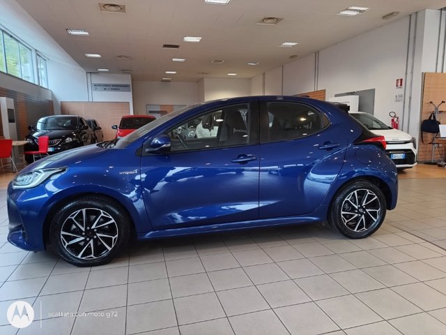TOYOTA Yaris 1.5h trend