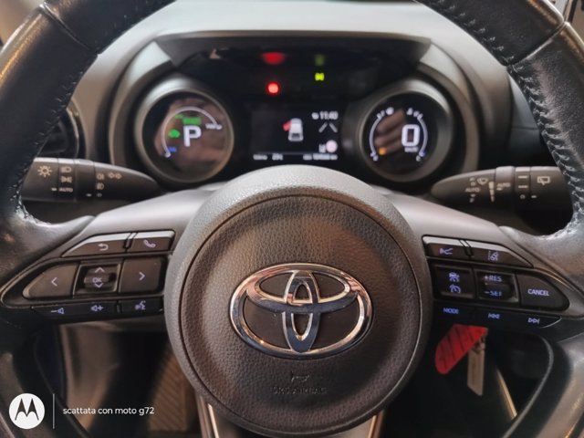 TOYOTA Yaris 1.5h trend