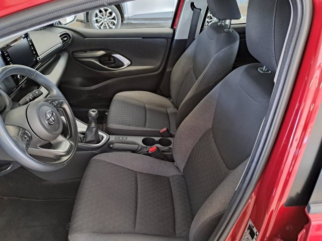 TOYOTA Yaris 1.0 trend