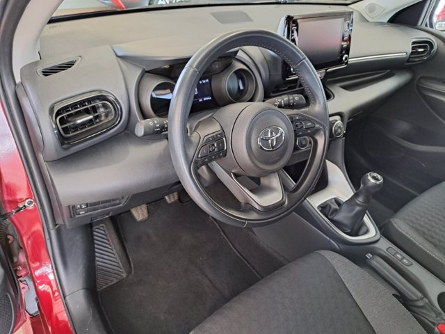 TOYOTA Yaris 1.0 trend