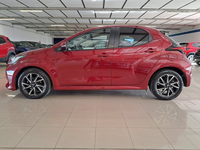 TOYOTA Yaris 1.0 trend