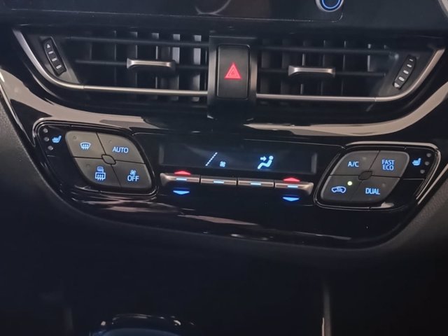 TOYOTA C-hr 1.8h trend e-cvt