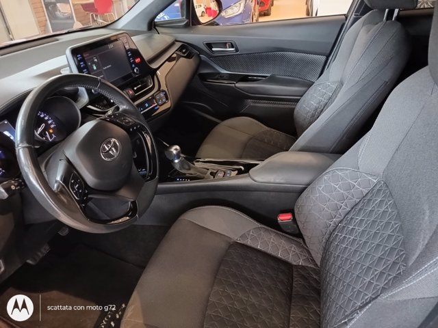 TOYOTA C-hr 1.8h trend e-cvt