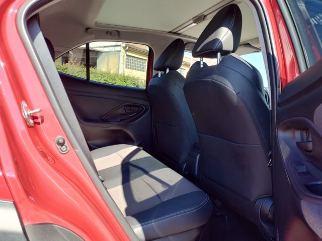 TOYOTA Yaris cross 1.5h lounge fwd 116cv e-cvt