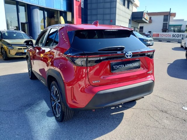 TOYOTA Yaris cross 1.5h lounge fwd 116cv e-cvt