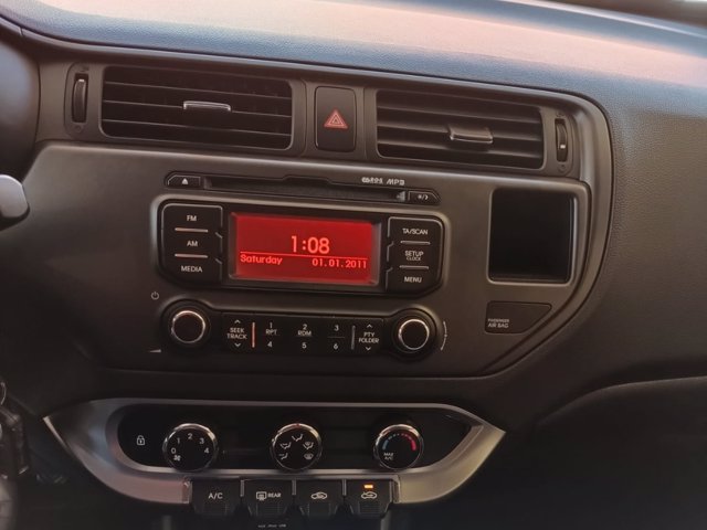 KIA Benzina Rio 2011 3p 1.2 EX