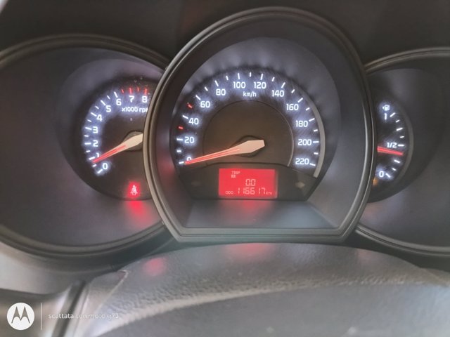 KIA Benzina Rio 2011 3p 1.2 EX