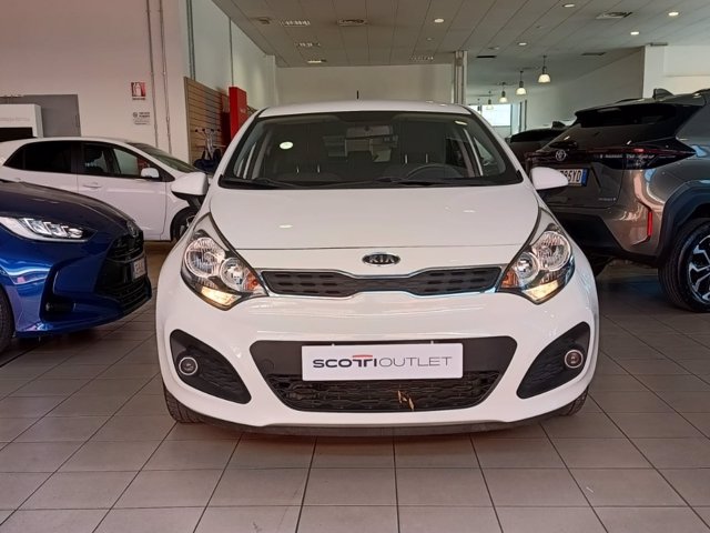 KIA Benzina Rio 2011 3p 1.2 EX