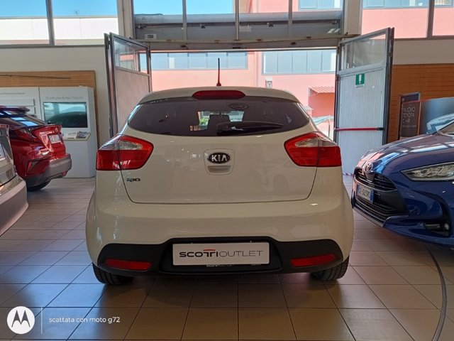 KIA Benzina Rio 2011 3p 1.2 EX