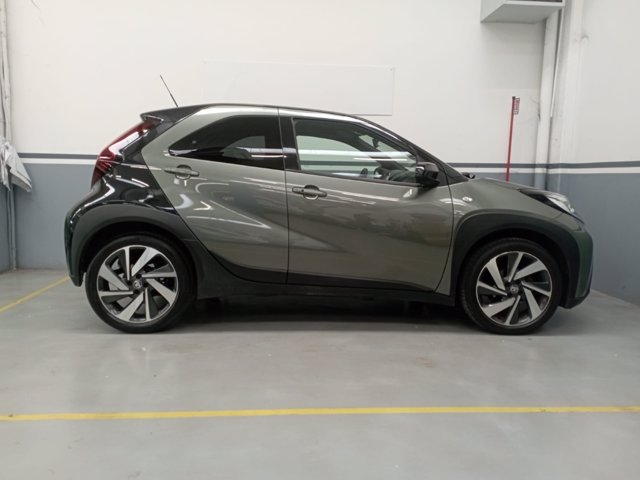 TOYOTA Aygo x 1.0 lounge 72cv