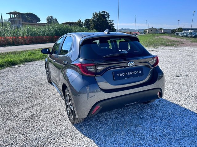 TOYOTA Yaris 1.5h trend