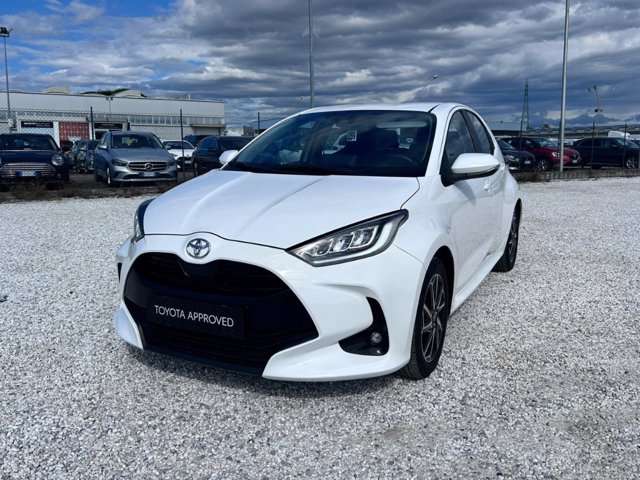 TOYOTA Yaris 1.0 trend