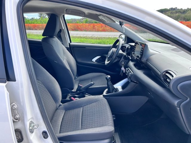 TOYOTA Yaris 1.0 trend