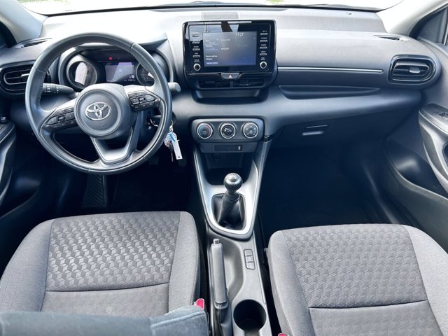 TOYOTA Yaris 1.0 trend
