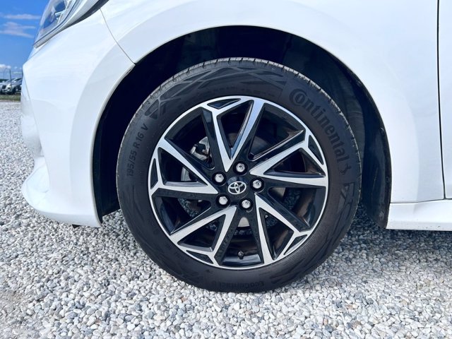 TOYOTA Yaris 1.0 trend