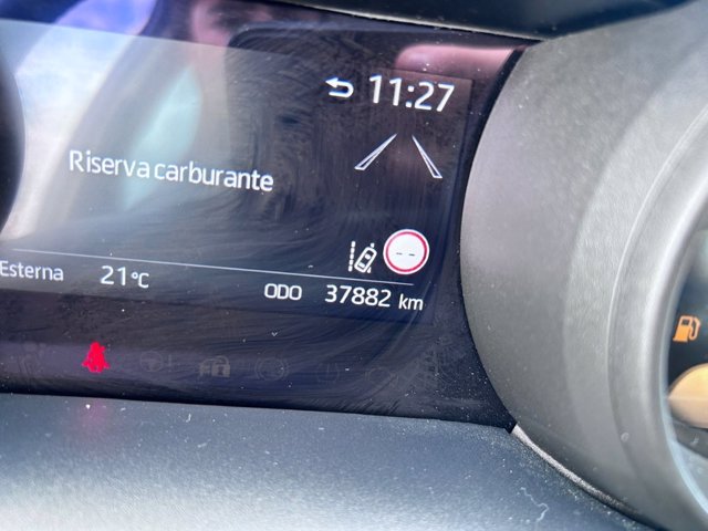 TOYOTA Yaris 1.0 trend