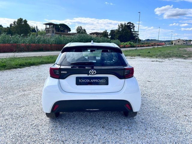 TOYOTA Yaris 1.0 trend