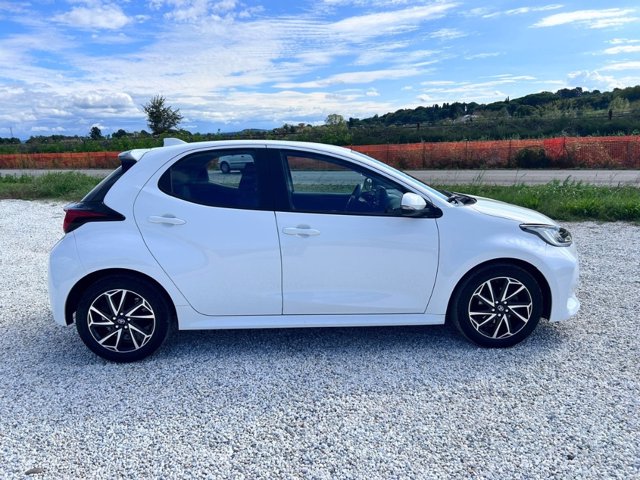 TOYOTA Yaris 1.0 trend