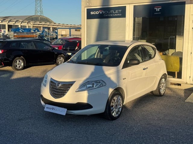 LANCIA Ypsilon 1.2 69 CV 5 porte Silver