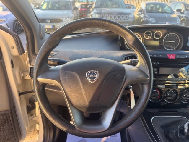 LANCIA Ypsilon 1.2 69 CV 5 porte Silver