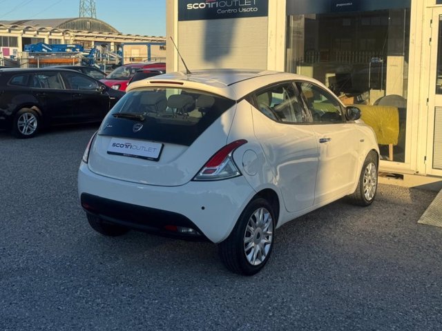 LANCIA Ypsilon 1.2 69 CV 5 porte Silver