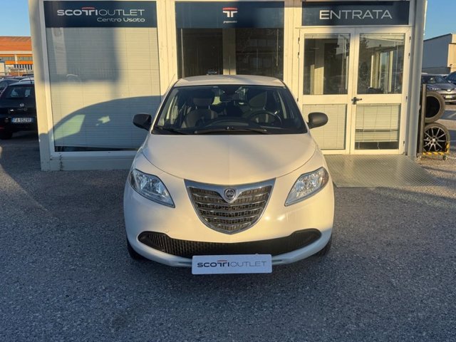 LANCIA Ypsilon 1.2 69 CV 5 porte Silver