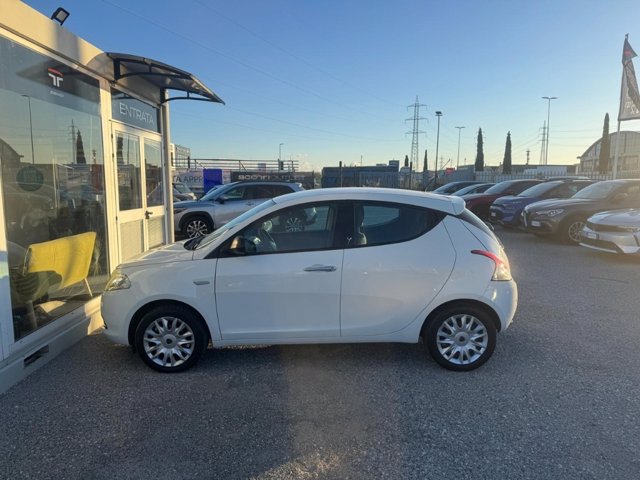 LANCIA Ypsilon 1.2 69 CV 5 porte Silver