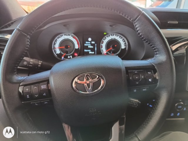 TOYOTA Hilux 2.4 D-4D 4WD 4 porte Double Cab Executive