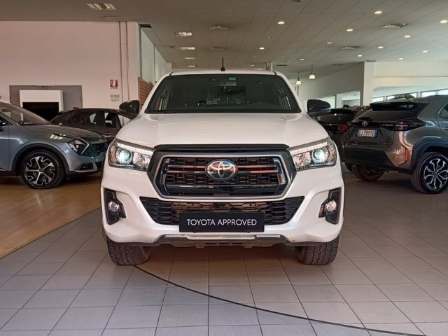 TOYOTA Hilux 2.4 D-4D 4WD 4 porte Double Cab Executive