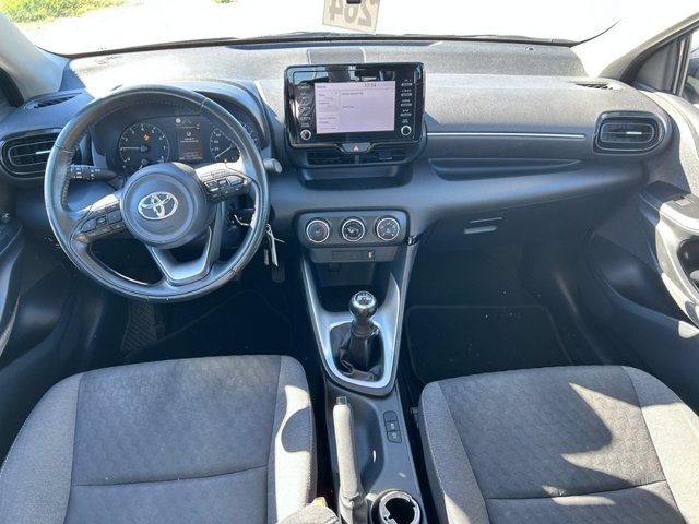 TOYOTA Yaris 1.0 active